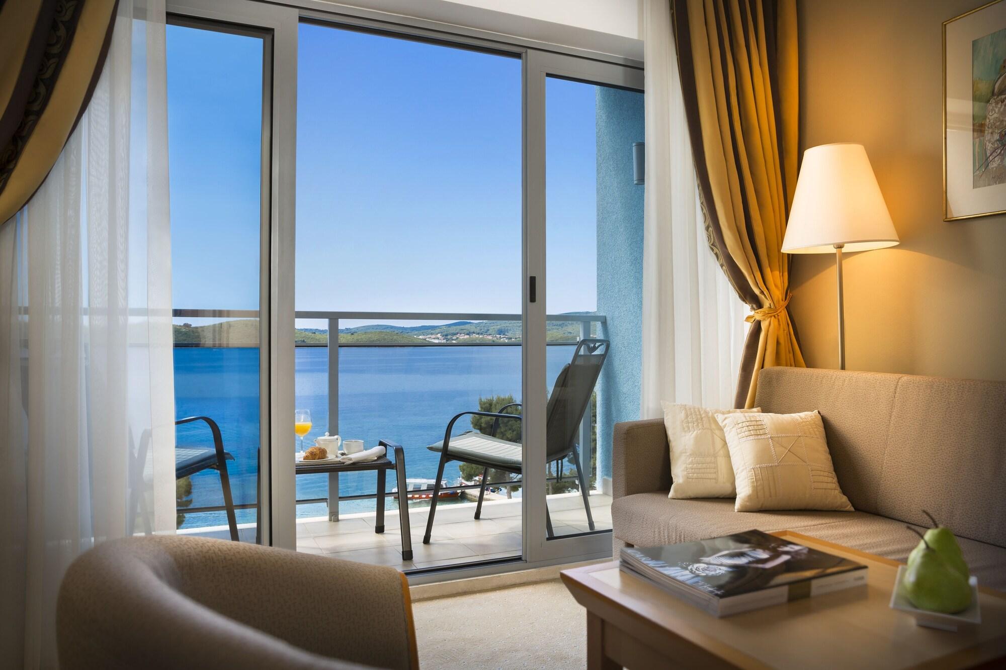 Aminess Vival Grand Azur Hotel 4*